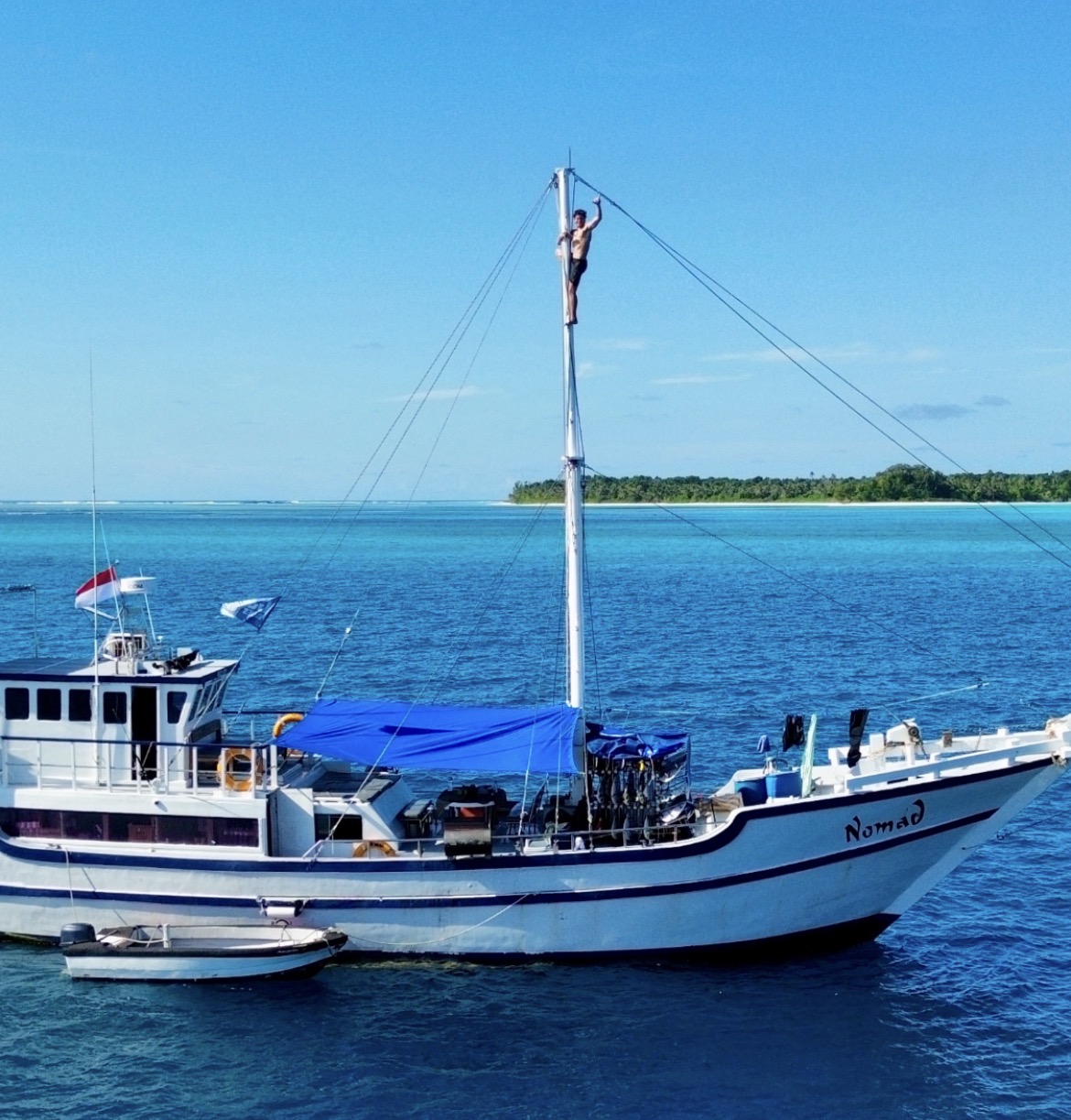 Remote Indonesia Sailing: Surf and Spear